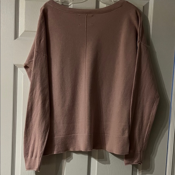 Lucky Brand Women's V-Neck Sweater in Mauve - Picture 4 of 4